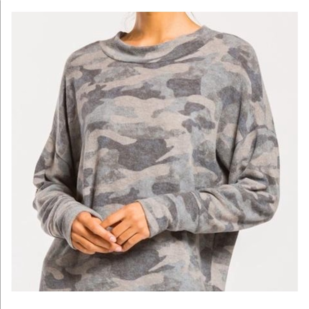 💥NEW💥Camo Print Sweatshirt